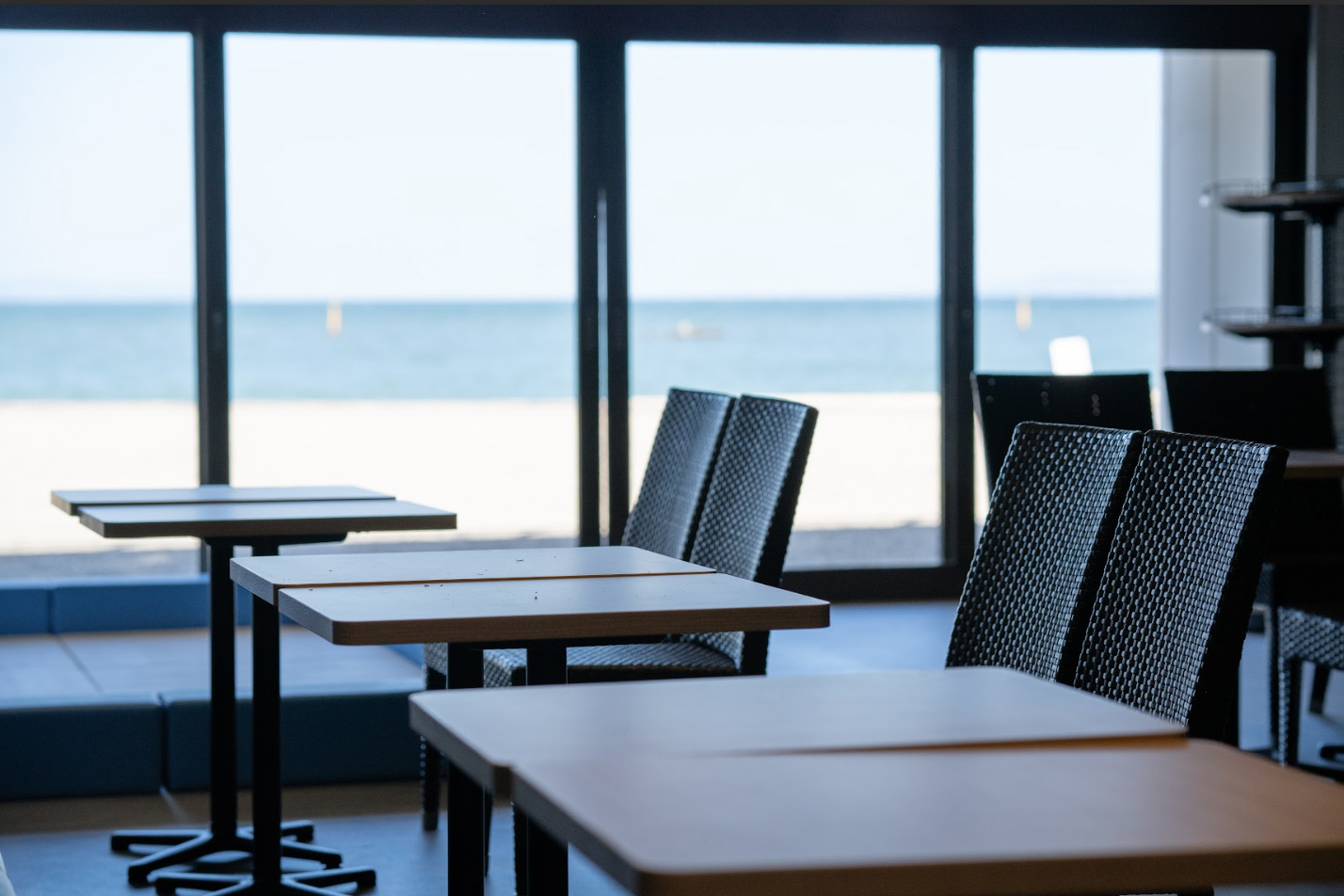 BLUE TERRACE店内